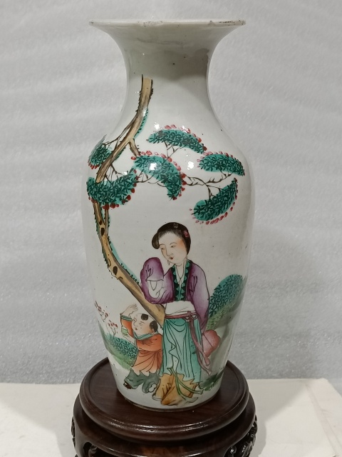 古玩陶瓷粉彩人物瓶拍賣,當前價格1980元