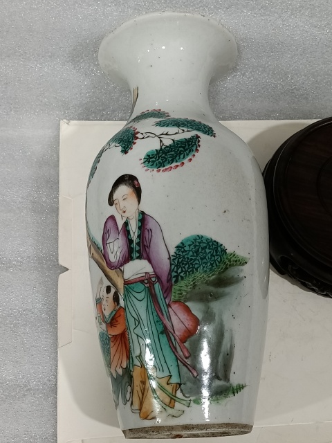 古玩陶瓷粉彩人物瓶拍賣,當前價格1980元