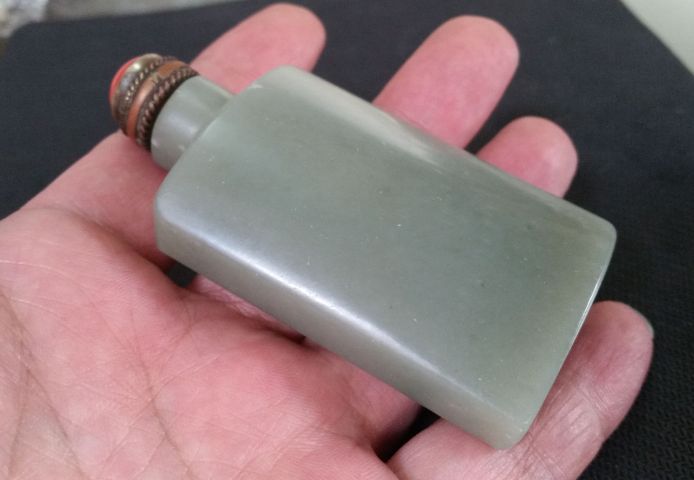 古玩玉器新疆和田玉籽料鼻煙壺拍賣,當(dāng)前價格2999元