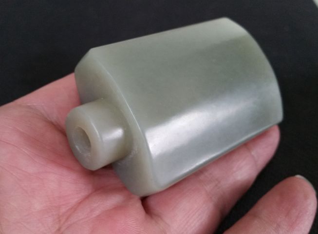 古玩玉器新疆和田玉籽料鼻煙壺拍賣,當(dāng)前價格2999元