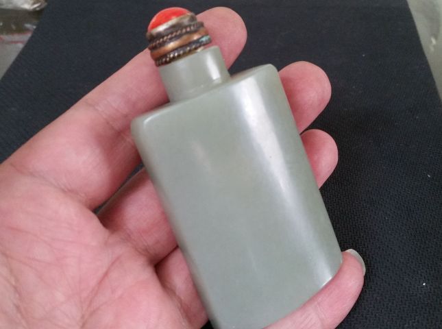 古玩玉器新疆和田玉籽料鼻煙壺拍賣,當(dāng)前價格2999元
