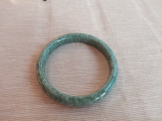 古玩玉器天然翡翠素紋手鐲拍賣，當前價格96元