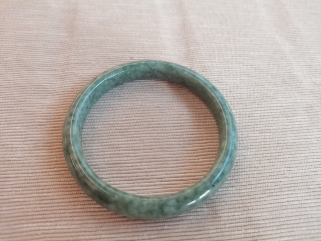 古玩玉器天然翡翠素紋手鐲拍賣，當前價格96元