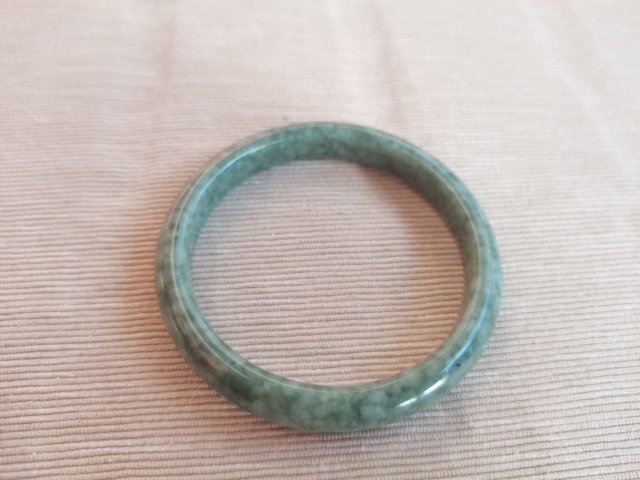 古玩玉器天然翡翠素紋手鐲拍賣，當前價格96元