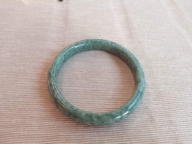 古玩玉器天然翡翠素紋手鐲拍賣，當前價格96元