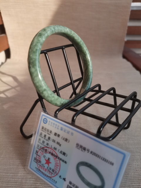 古玩玉器天然翡翠素紋手鐲拍賣，當前價格96元