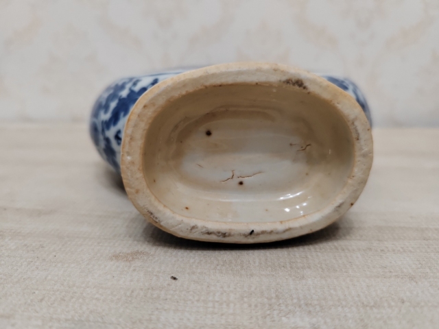 古玩陶瓷滕王閣山水紋青花抱月瓶拍賣(mài)，當(dāng)前價(jià)格5000元