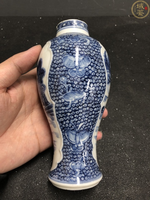 古玩陶瓷清乾隆(己保真)青花開窗山水樓閣人物故事紋雞腿瓶拍賣,當前價格1280元