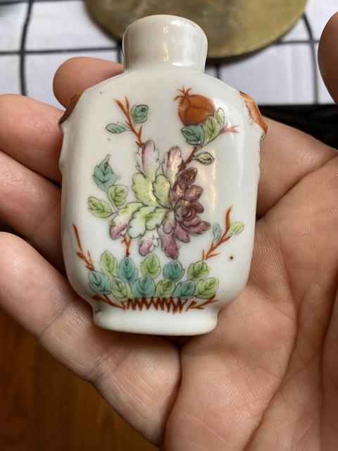 古玩陶瓷花鳥紋粉彩鼻煙壺拍賣,當前價格800元
