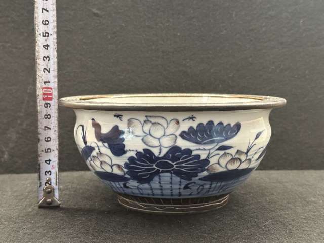 古玩陶瓷青花釉里紅蓮池紋香爐拍賣,當前價格6500元