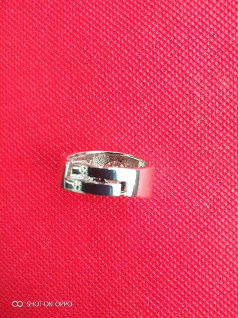 古玩玉器莫桑鉆石戒指拍賣,當前價格398元