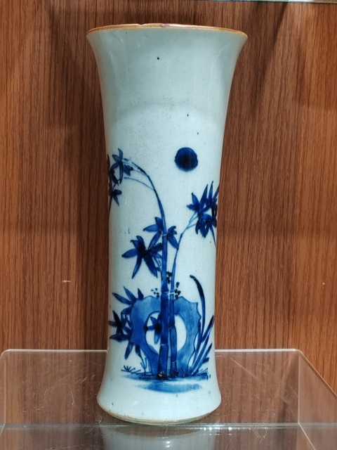 古玩陶瓷清順治青花竹石比翼紋花觚拍賣，當前價格12000元