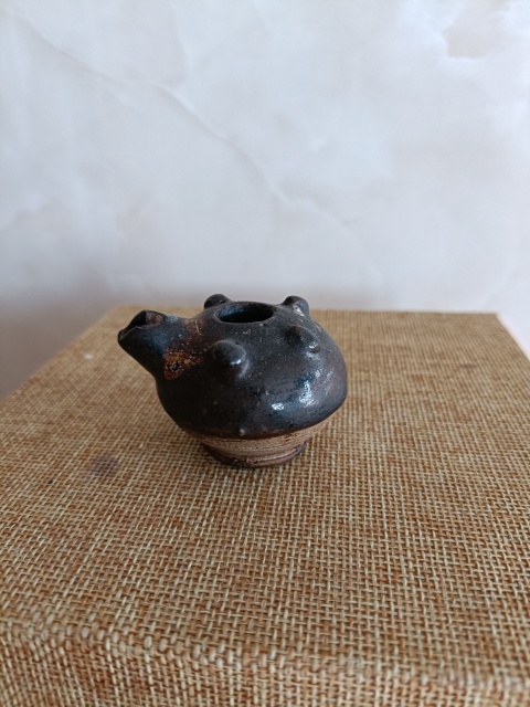 古玩陶瓷清早期文房紫金釉水滴拍賣,當前價格198元
