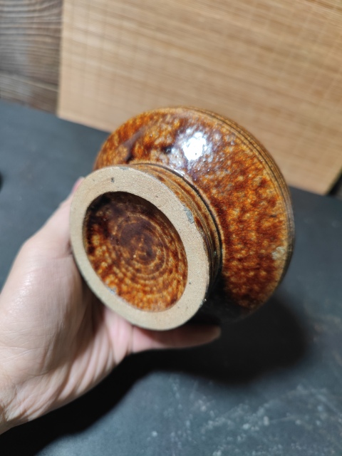古玩陶瓷創匯?褐釉塔式蓋罐拍賣,當前價格555元