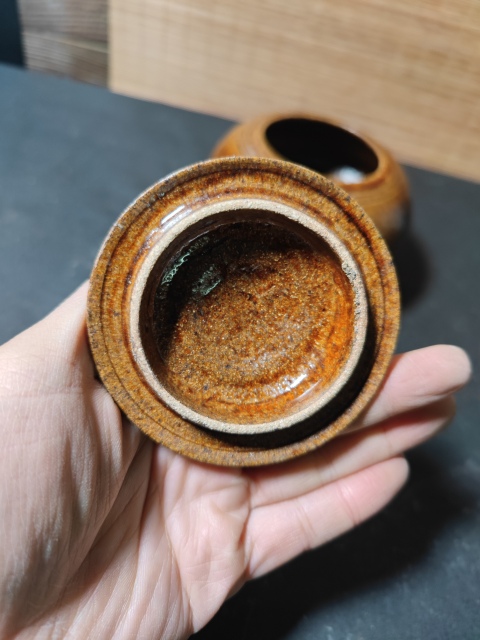 古玩陶瓷創匯?褐釉塔式蓋罐拍賣,當前價格555元