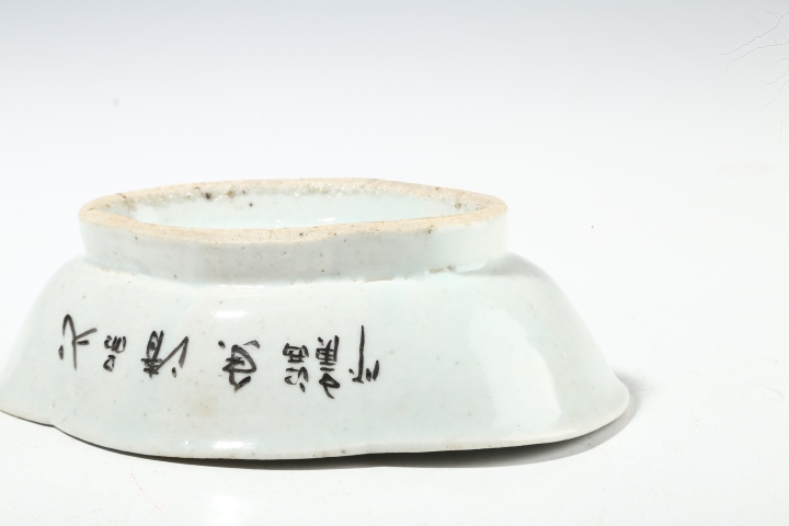 古玩陶瓷【優品.實物保真】晚清·粉彩花卉紋海棠形供盤拍賣,當前價格598元