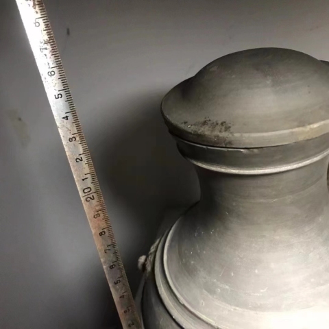 古玩陶瓷西漢黑陶弦紋鋪首壺（館藏精品）拍賣，當前價格5500元