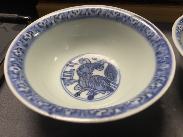 古玩陶瓷明中期青花麒麟碗拍賣，當(dāng)前價(jià)格4500元
