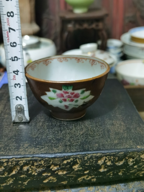 古玩陶瓷紫金釉粉彩花卉紋杯拍賣,當前價格222元
