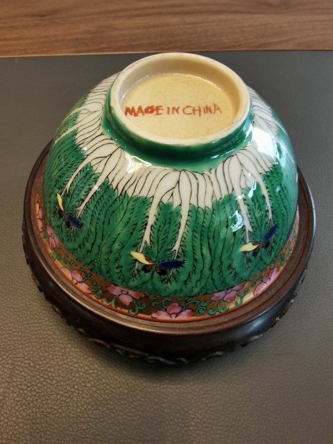 古玩陶瓷廣彩百財蝴蝶紋瓷碗拍賣,當前價格450元