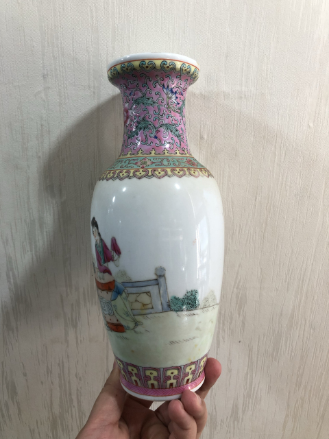 【倉庫整理品】中国美術/粉彩/斗彩人物花卉文双龍耳瓶【大清乾龍年製】在銘 倉庫整理品】中国美術/粉彩/斗彩人物花卉文双龍耳瓶【大清乾龍年