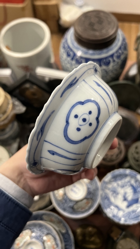 古玩陶瓷清代飛黃騰達青花折沿碗拍賣,當前價格1399元