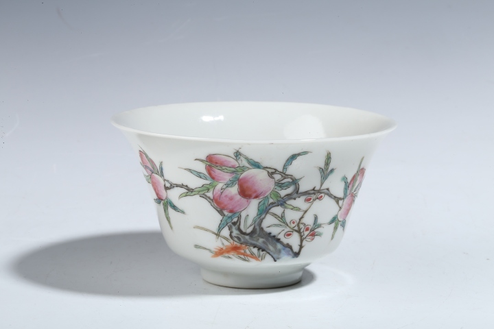 古玩陶瓷粉彩九桃紋茶碗拍賣(mài),當(dāng)前價(jià)格8000元