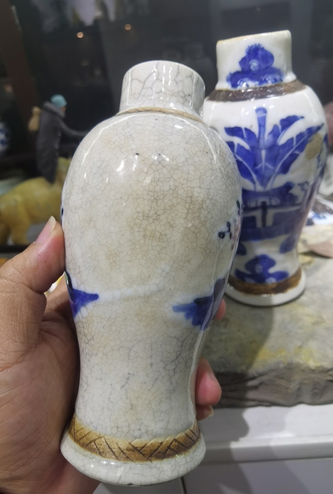 古玩陶瓷青花人物瓶拍賣,當前價格3888元