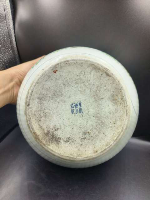 古玩陶瓷晚清粉彩花蝶紋案缸拍賣，當前價格750元