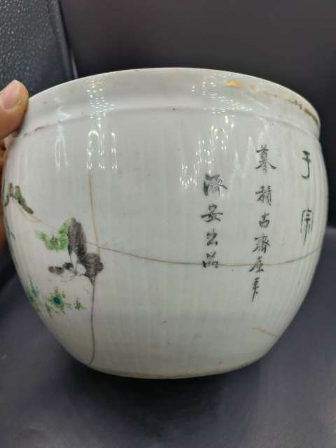 古玩陶瓷晚清粉彩花蝶紋案缸拍賣，當前價格750元