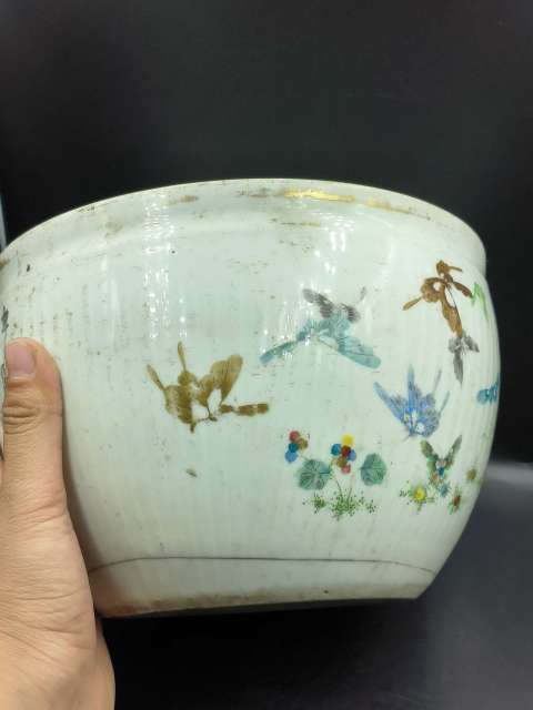 古玩陶瓷晚清粉彩花蝶紋案缸拍賣，當前價格750元