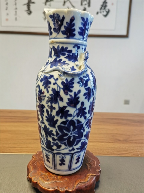 古玩陶瓷寶相花官窯畫片花青花卉紋螭龍紋賞瓶拍賣,當前價格3500元