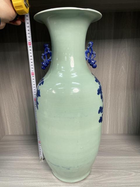 古玩陶瓷清中期 冬青釉青花鸞鳳和鳴紋大賞瓶拍賣，當前價格3800元