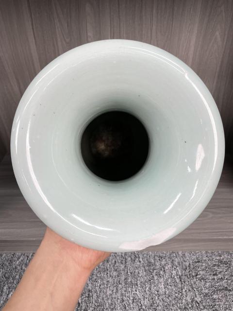 古玩陶瓷清中期 冬青釉青花鸞鳳和鳴紋大賞瓶拍賣，當前價格3800元