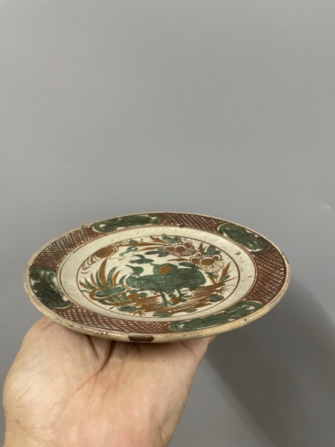 古玩陶瓷紅綠彩一路連科紋折沿盤拍賣,當(dāng)前價(jià)格9600元