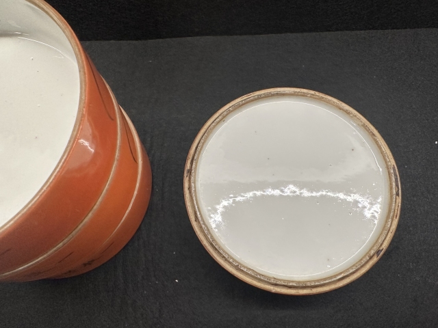 古玩陶瓷**紅釉描金疊盒拍賣,當(dāng)前價(jià)格5500元