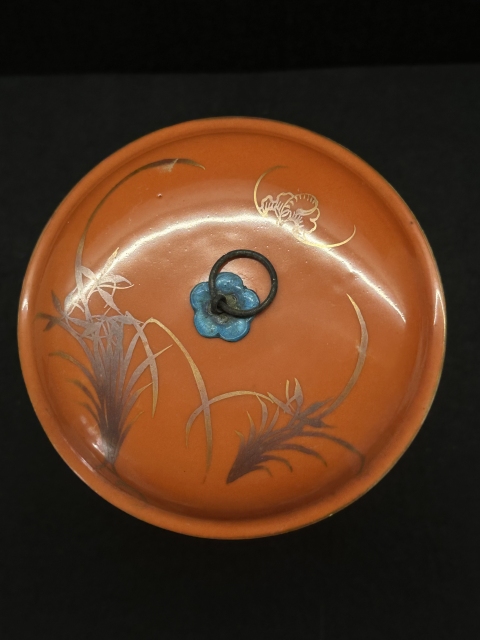 古玩陶瓷**紅釉描金疊盒拍賣,當(dāng)前價(jià)格5500元