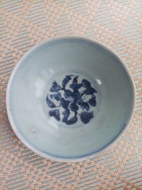 古玩陶瓷明代中期.青花纏枝花卉紋茶碗拍賣，當前價格860元