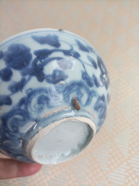 古玩陶瓷明代中期.青花纏枝花卉紋茶碗拍賣，當前價格860元