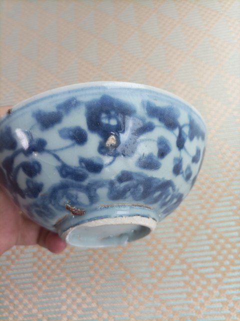 古玩陶瓷明代中期.青花纏枝花卉紋茶碗拍賣，當前價格860元
