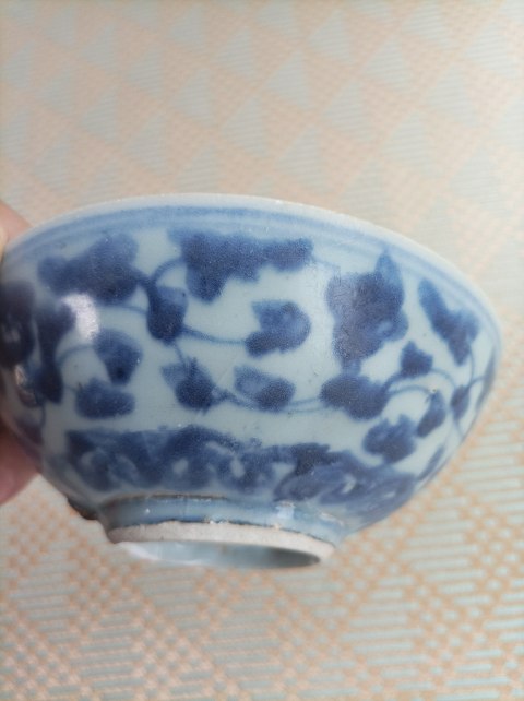 古玩陶瓷明代中期.青花纏枝花卉紋茶碗拍賣，當前價格860元