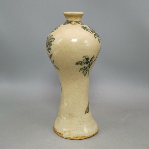 古玩陶瓷明代花卉紋褐彩梅瓶拍賣，當前價格1680元