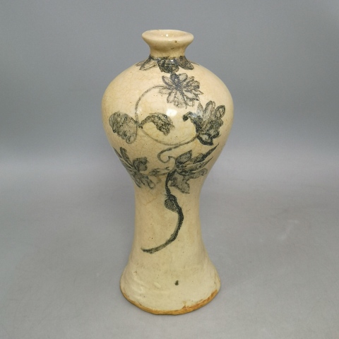古玩陶瓷明代花卉紋褐彩梅瓶拍賣，當前價格1680元