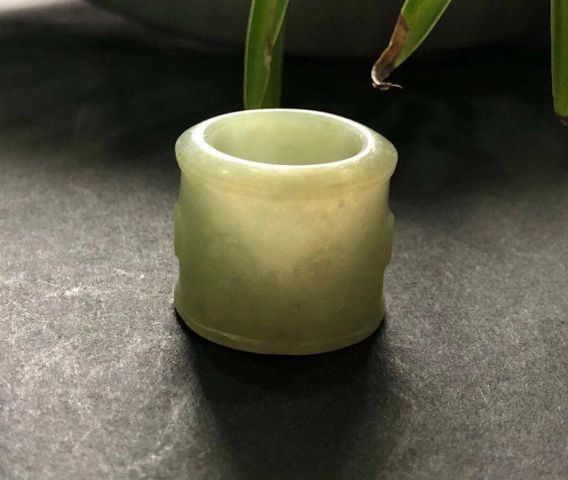 古玩玉器清中期鼓型團壽翡翠扳指拍賣，當前價格8500元