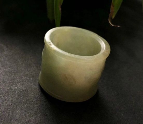 古玩玉器清中期鼓型團壽翡翠扳指拍賣，當前價格8500元