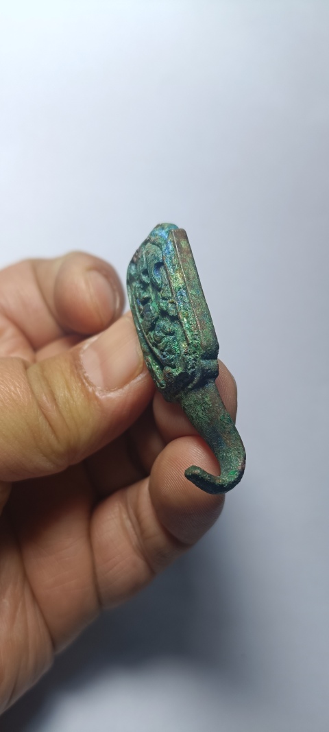 古玩銅器人物情境帶勾拍賣,當前價格580元