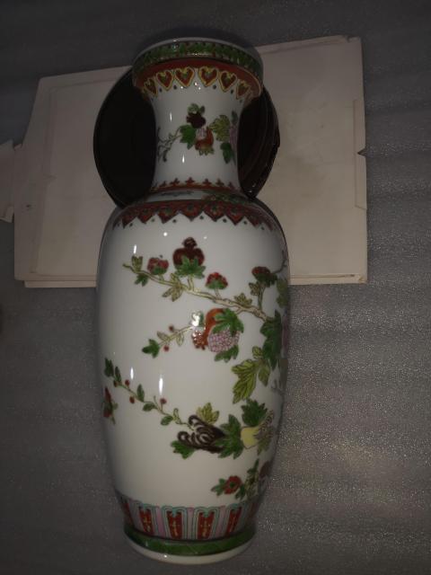 古玩陶瓷粉彩花卉紋盤口瓶拍賣,當前價格1288元
