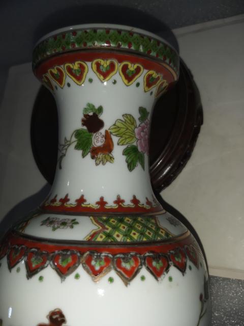 古玩陶瓷粉彩花卉紋盤口瓶拍賣,當前價格1288元