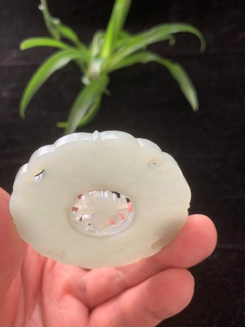 古玩玉器清代和田玉知足牌拍賣,當前價格15000元