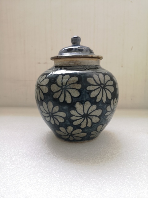 古玩陶瓷花卉紋青花蓋罐拍賣，當前價格398元